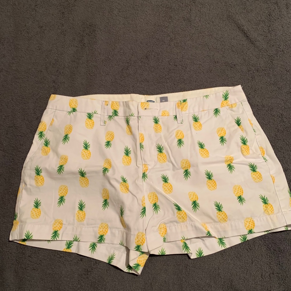 Old Navy Pineapple shorts